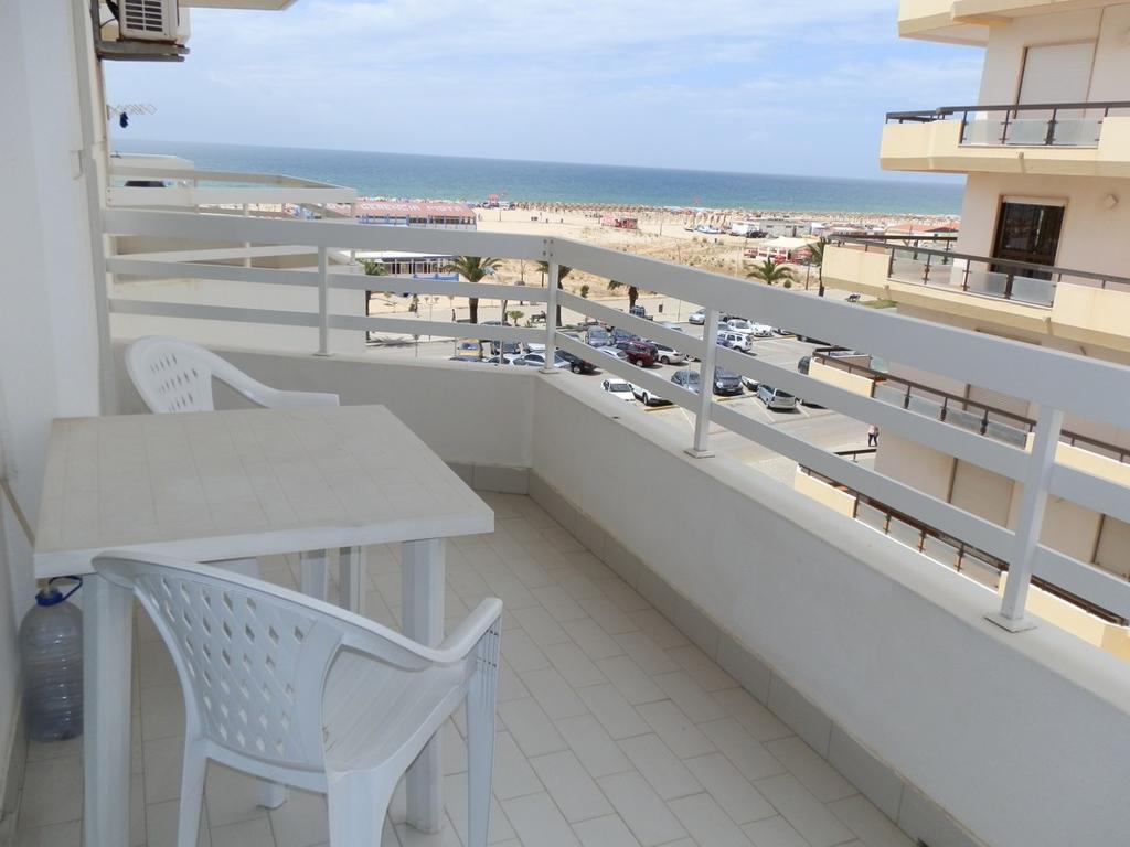 Apartamentos Carolino Monte Gordo Quarto foto